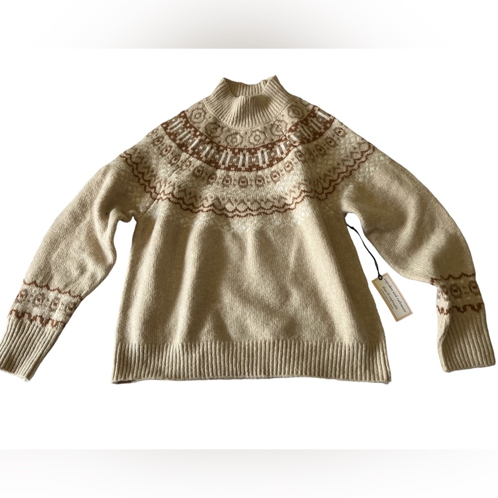 NEW SET! Cupcakes and cashmere sweater shirt. Includes beanie